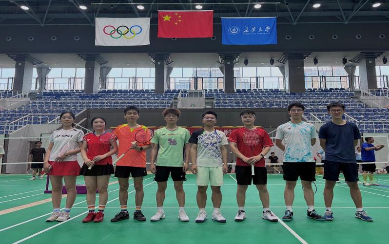 学校举办2026年毕业季“‘羽...